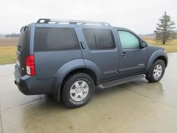 2005 Nissan Pathfinder SUV,