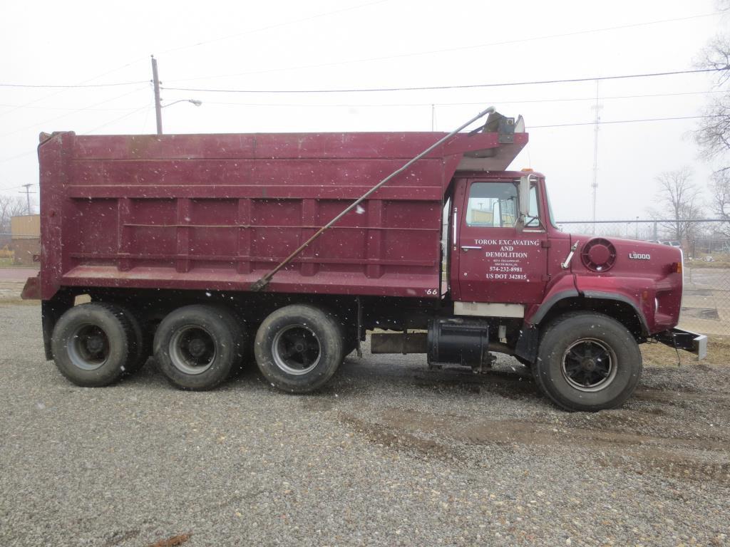 Ford L9000 Dump Truck,