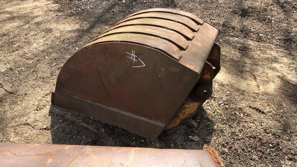 36” excavator bucket