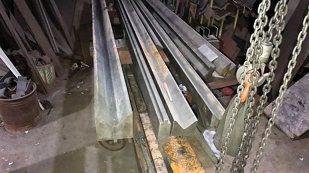 Standard Model AB325-12 Hydraulic Press Brake,