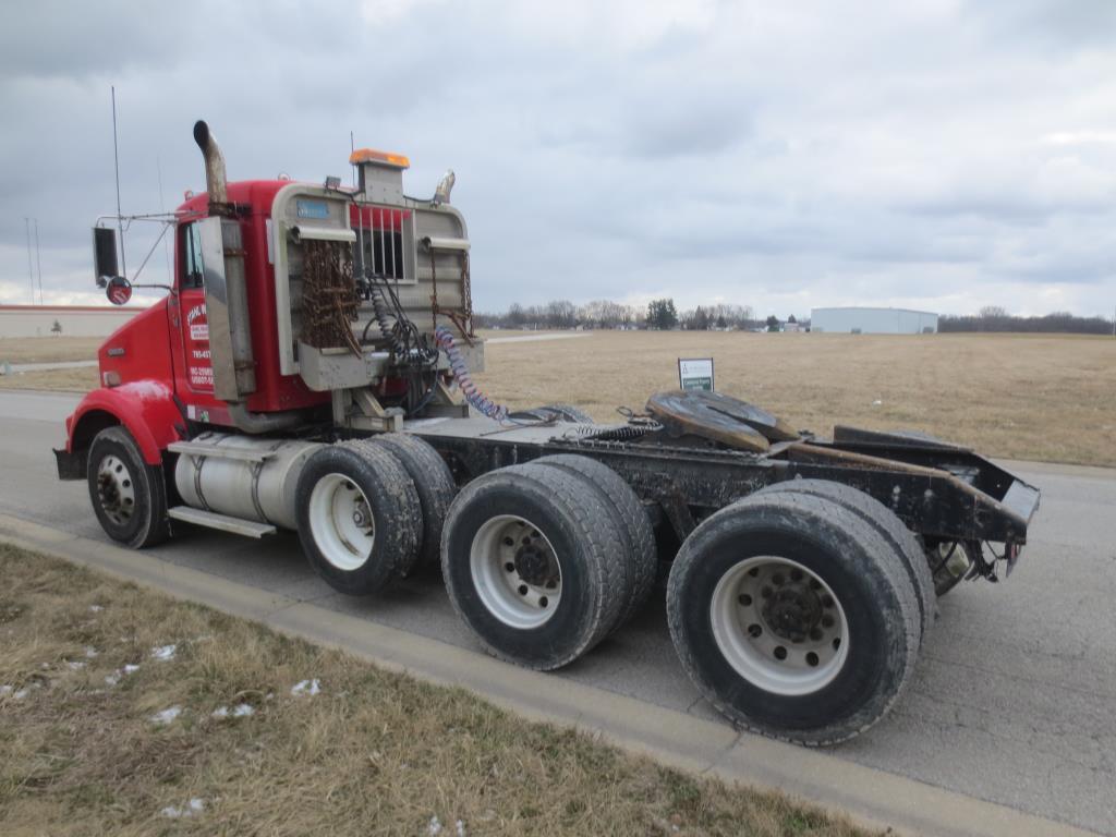 2006 Kenworth T800 Day Cab Truck Tractor,