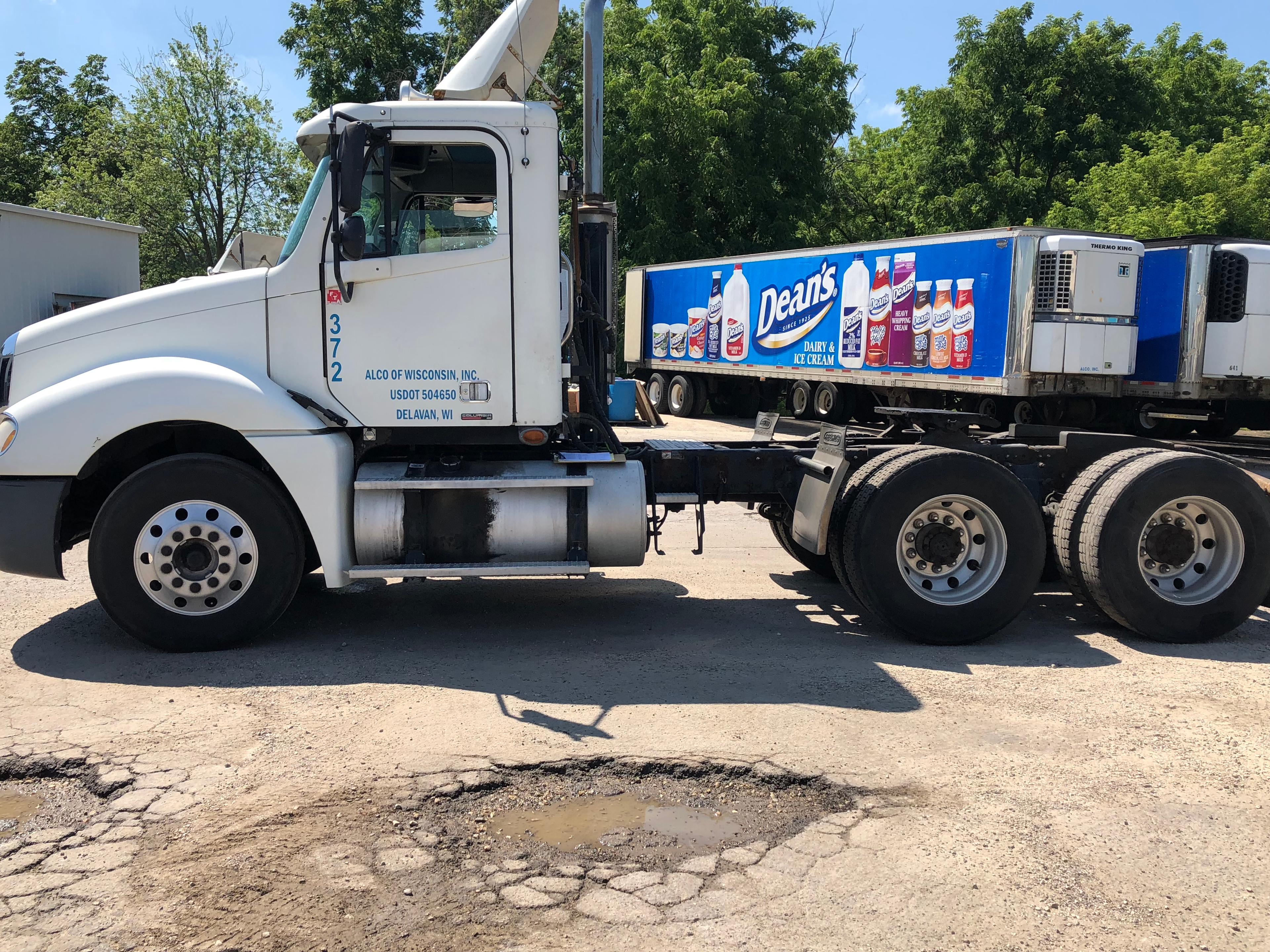 2007 Freightliner Columbia Truck Tractor,