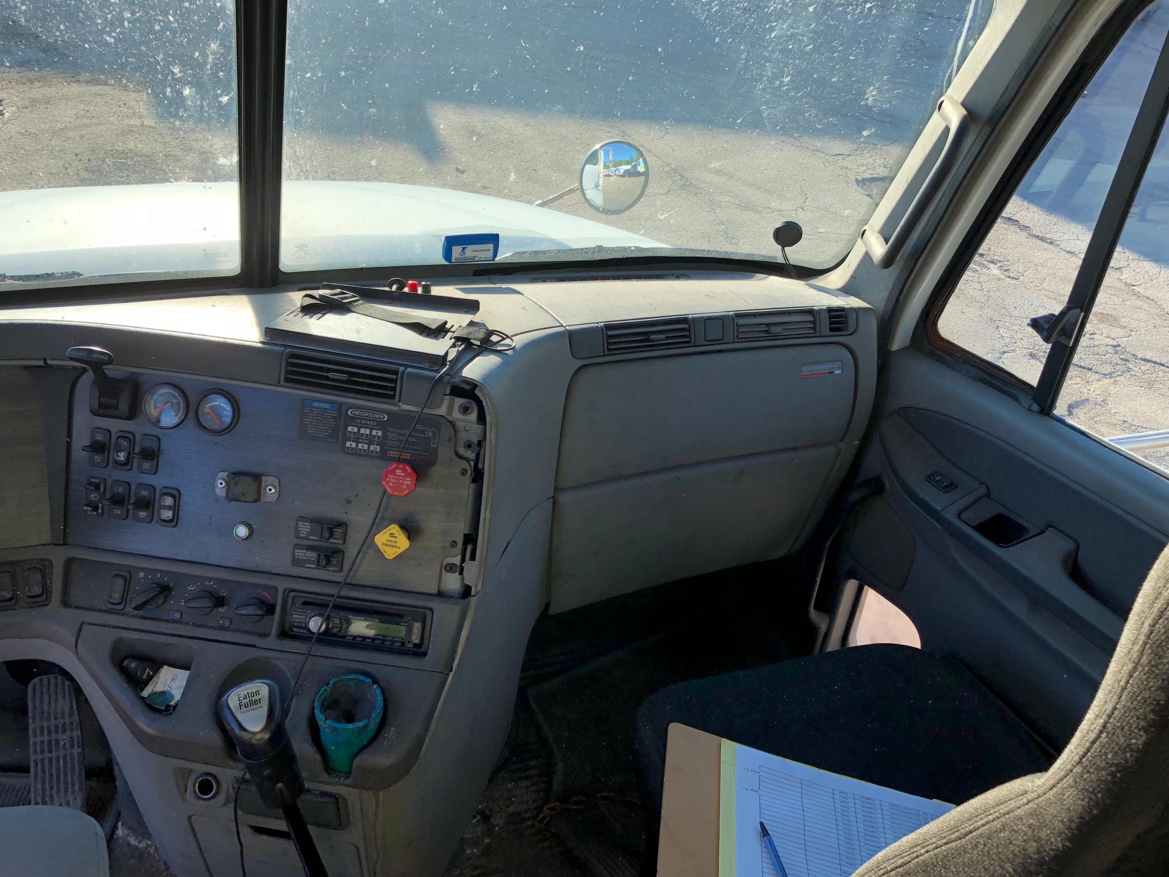 2007 Freightliner Columbia Truck Tractor,