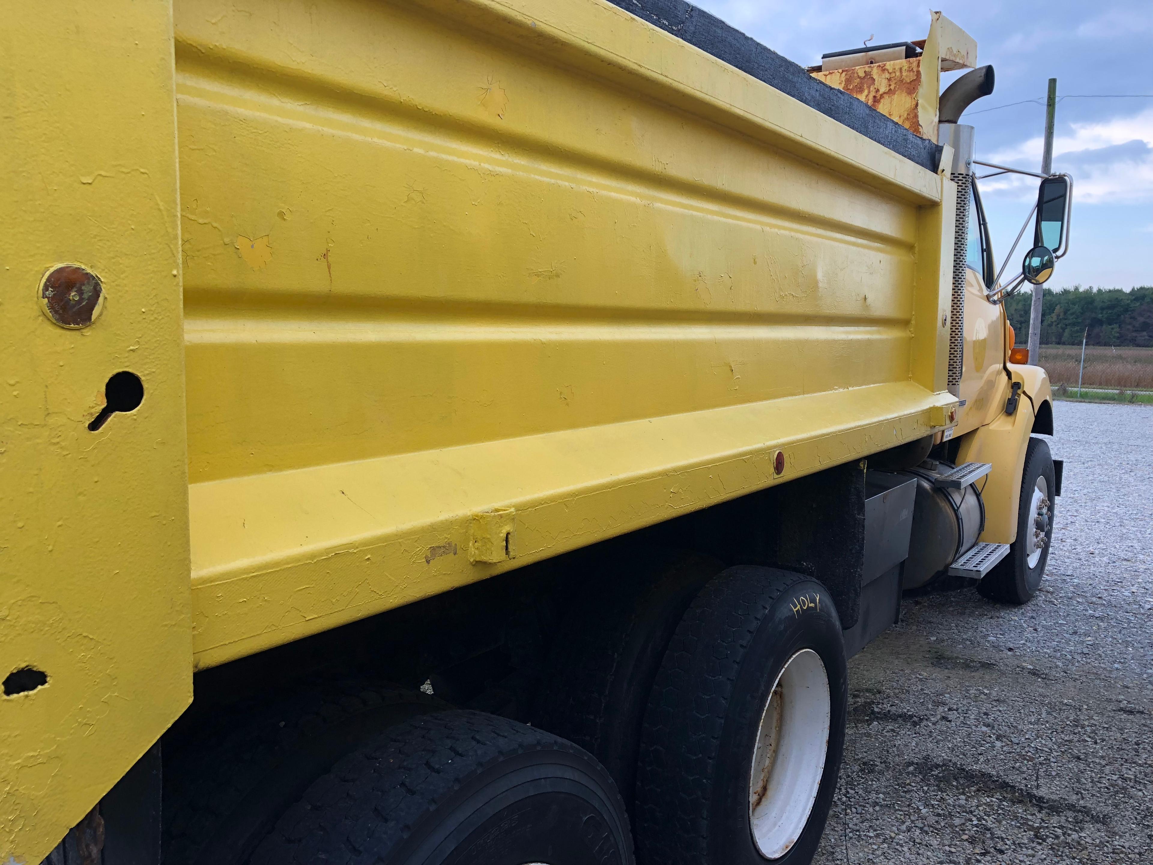 2001 Sterling L7500 Dump Truck,