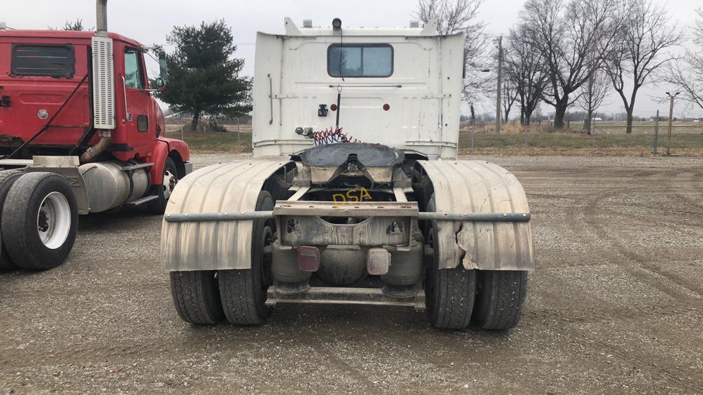 1993 White Trend Aero WCA Truck Tractor,