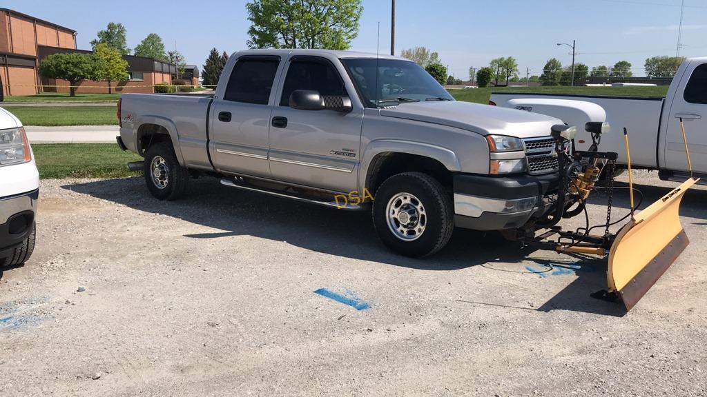 2005 Chevrolet 2500 Crew Cab Pickup Truck,