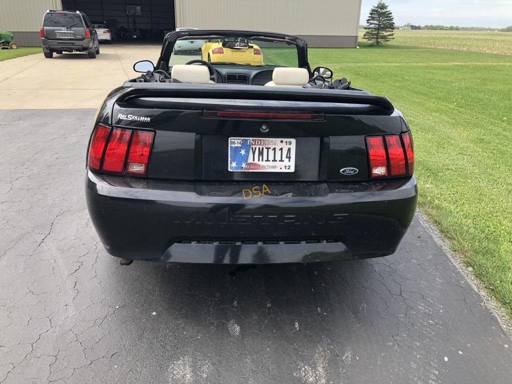 2000 Ford Mustang Convertible Car,