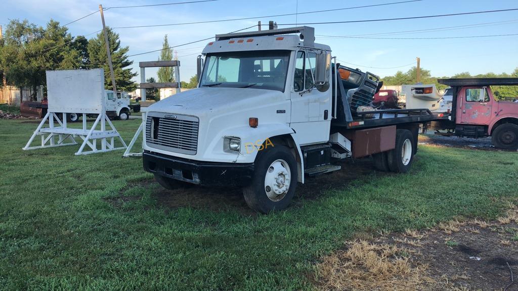 2002 Freightliner FL70 Rollback Truck,