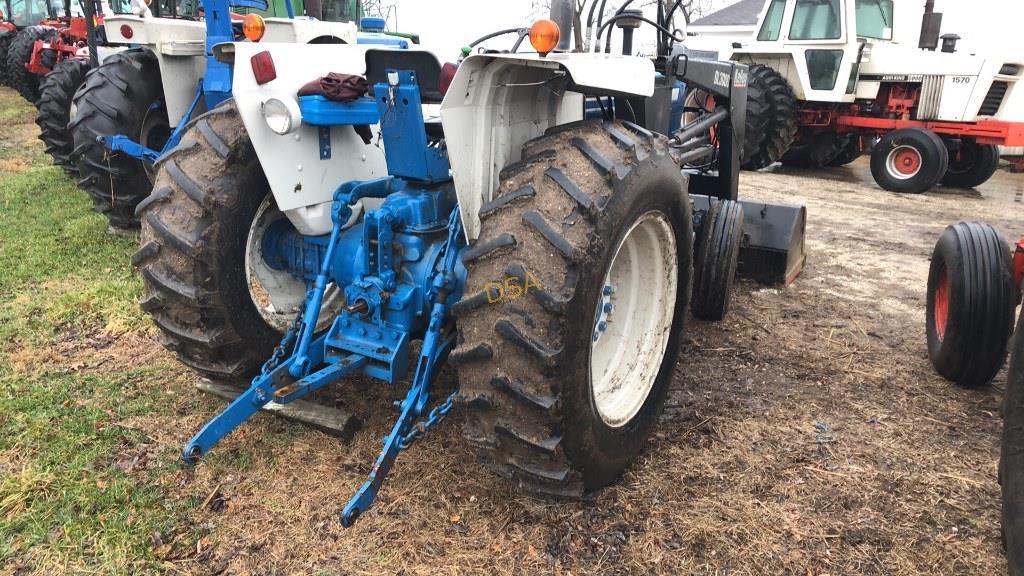 Ford 5900 Tractor, 2WD,Diesel, 3 Point Hitch,