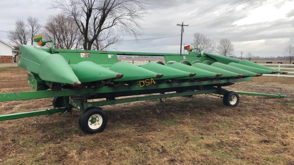 John Deere 893 8 Row Corn Head,