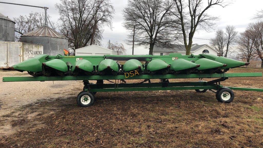 John Deere 893 8 Row Corn Head,