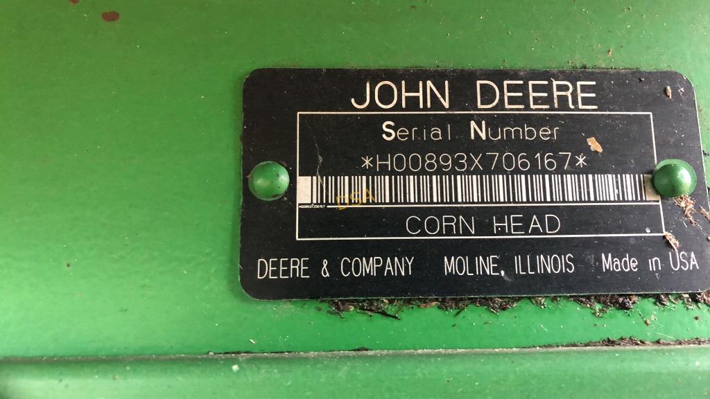 John Deere 893 8 Row Corn Head,