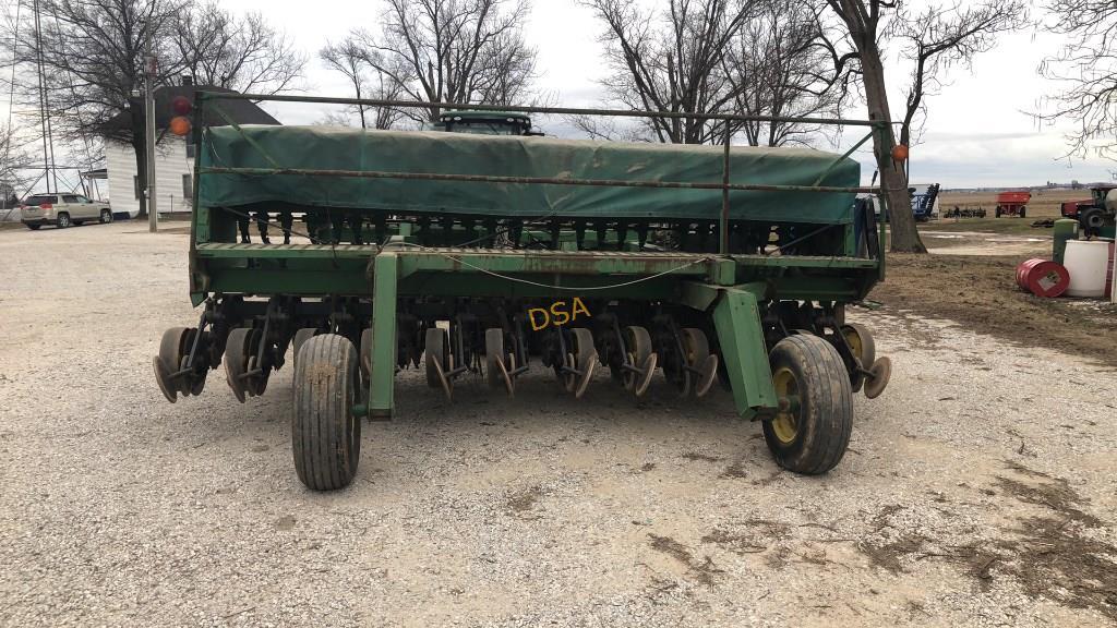 30’ John Deere 750 Seed Drill