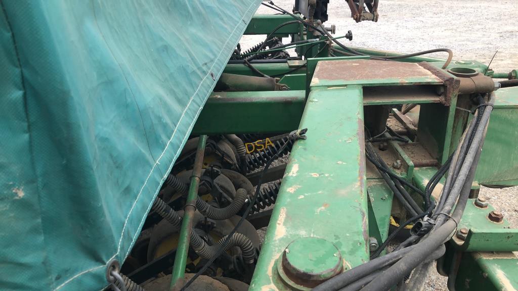 30’ John Deere 750 Seed Drill