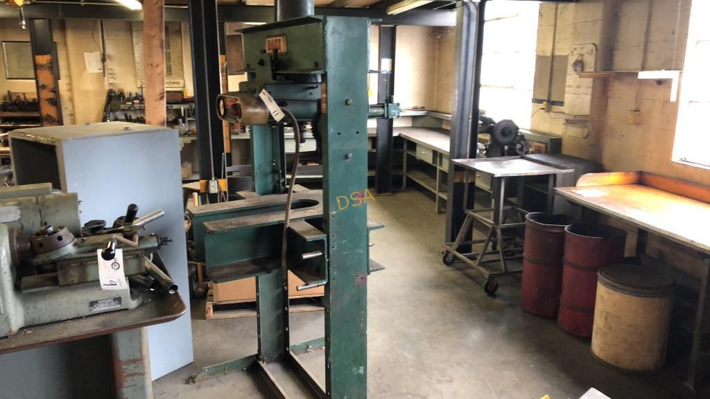 Dake 6-255 Air Over Hydraulic Press,