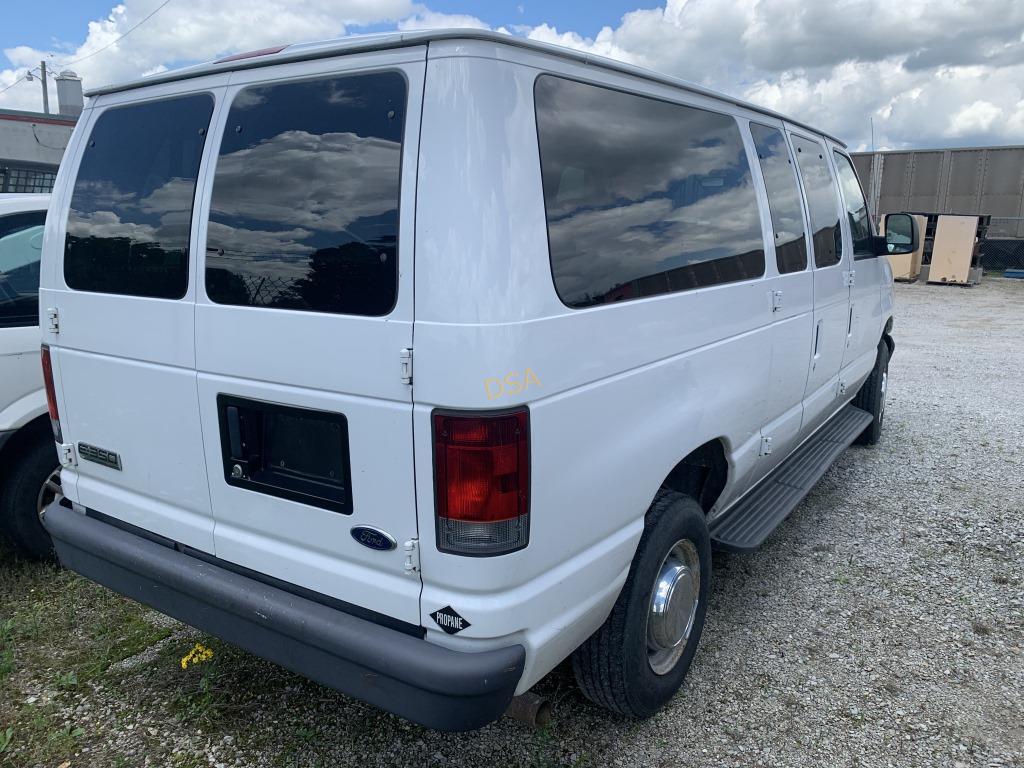 2006 Ford E350 Van,