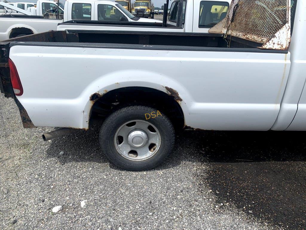 2006 Ford F350 Crew Cab Pickup,