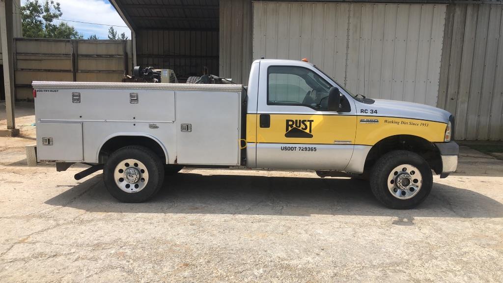 2006 Ford F350 XL Super Duty Utility Truck,