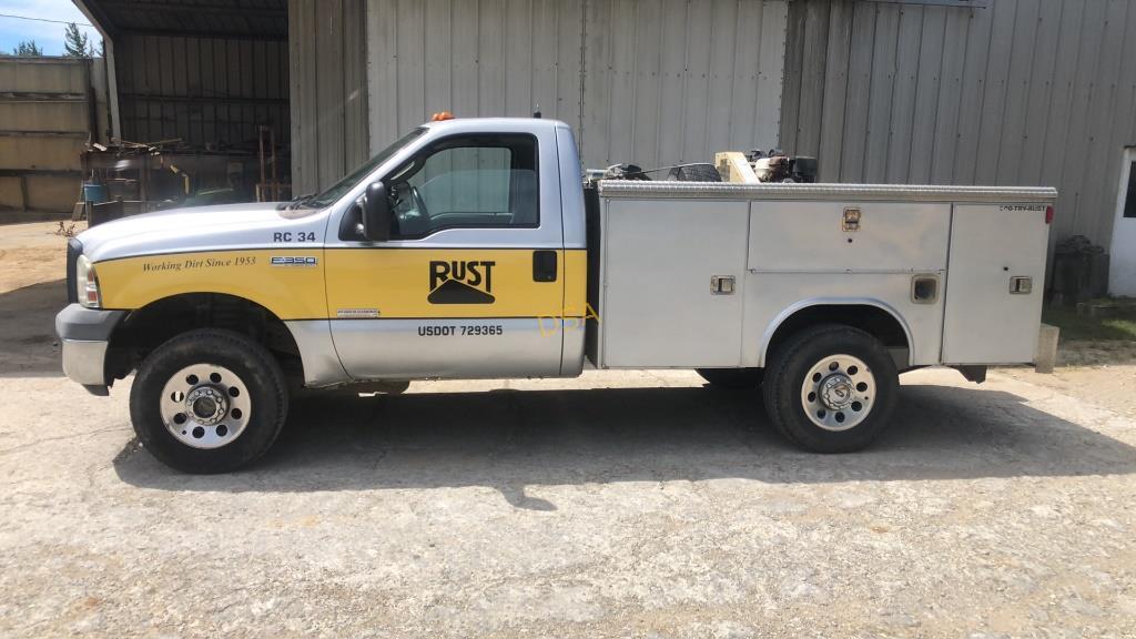 2006 Ford F350 XL Super Duty Utility Truck,