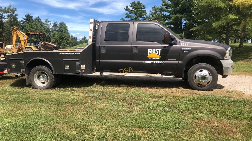 2005 Ford F350 XLT Super Duty Flatbed Truck,