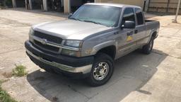 2003 Chevrolet Silverado 2500 Pickup Truck,