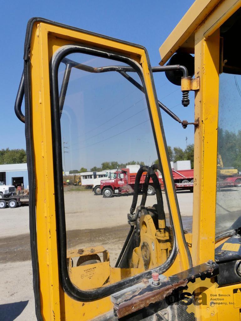 1990 Michigan Volvo L90 Loader, S/N L90V6075OASH, Meter Reads 34658 Hours, Quick Attach, Bucket, For