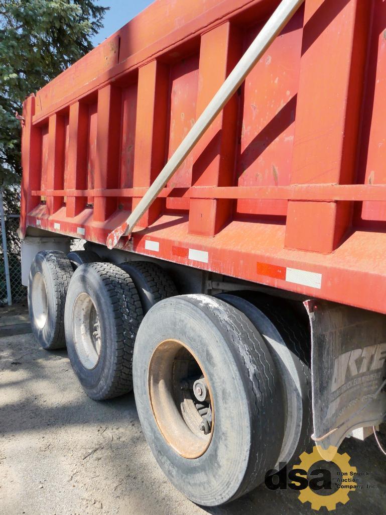 1999 Mack RD688S Dump Truck, VIN# 1M2P267C7XMO40425, Mack Diesel, 8 LoLo Transmission, Tri-Axle, 16'