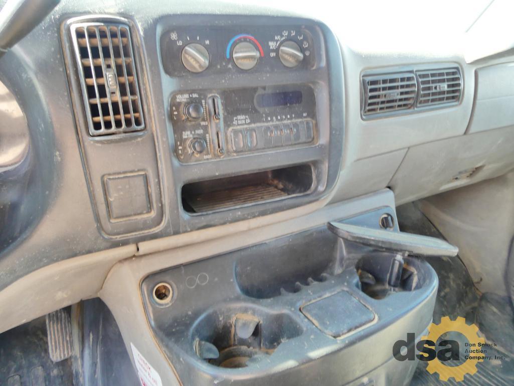 2000 Chevrolet G30 Cutaway Van, VIN# 1GBJG31RXY1222800, 5.7L V8 Gas, Automatic Transmission Odometer