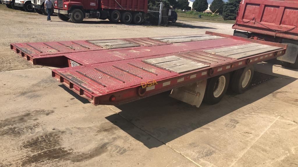 1997 Dynaweld 20 Ton Tilt Top Trailer, VIN# 4U161AEXXV1X34238, New Paint in 2010, 16', Tandem Axle,