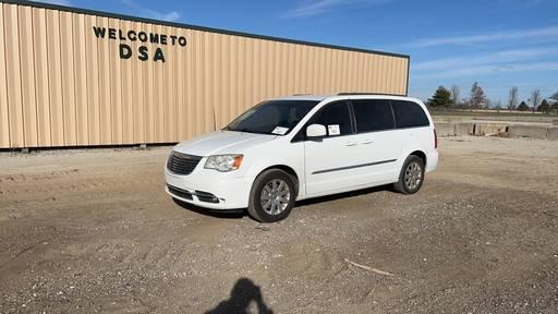 2014 Chrysler Town and Country Van,
