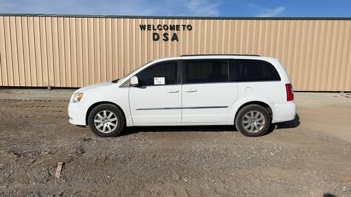 2014 Chrysler Town and Country Van,