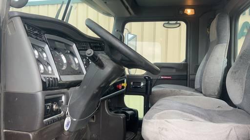 2012 Kenworth T800 Day Cab Truck Tractor,