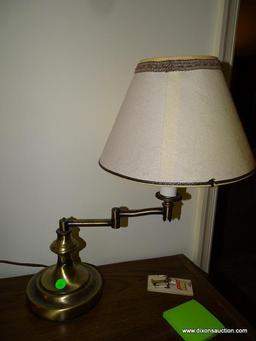 (FR) BRASS ADJUSTABLE ARM LAMP WITH SHADE. 6''X18''