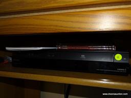 (FR) SONY DVD/VHS VIDEO RECORDER, RDR-VX535 HAS REMOTE CONTROL, INCLUDES A PAIR OF SONY SPEAKERS