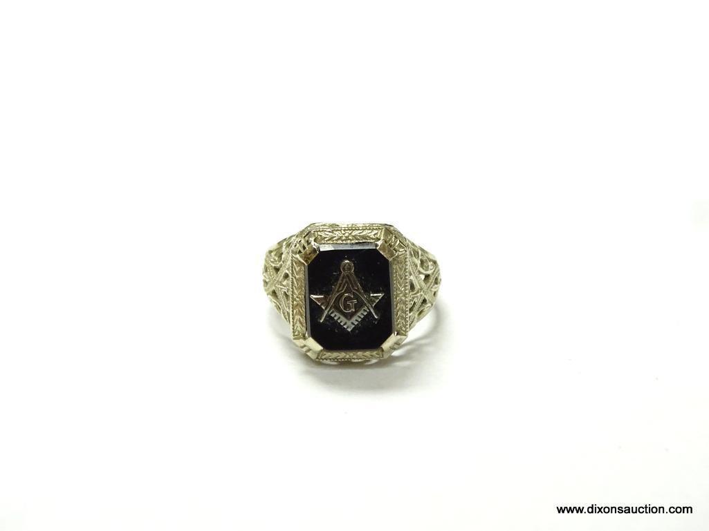 VINTAGE LADIES 10K WHITE GOLD MASONIC FILIGREE RING, SIZE 3-3/4, 2.7 GRAMS.