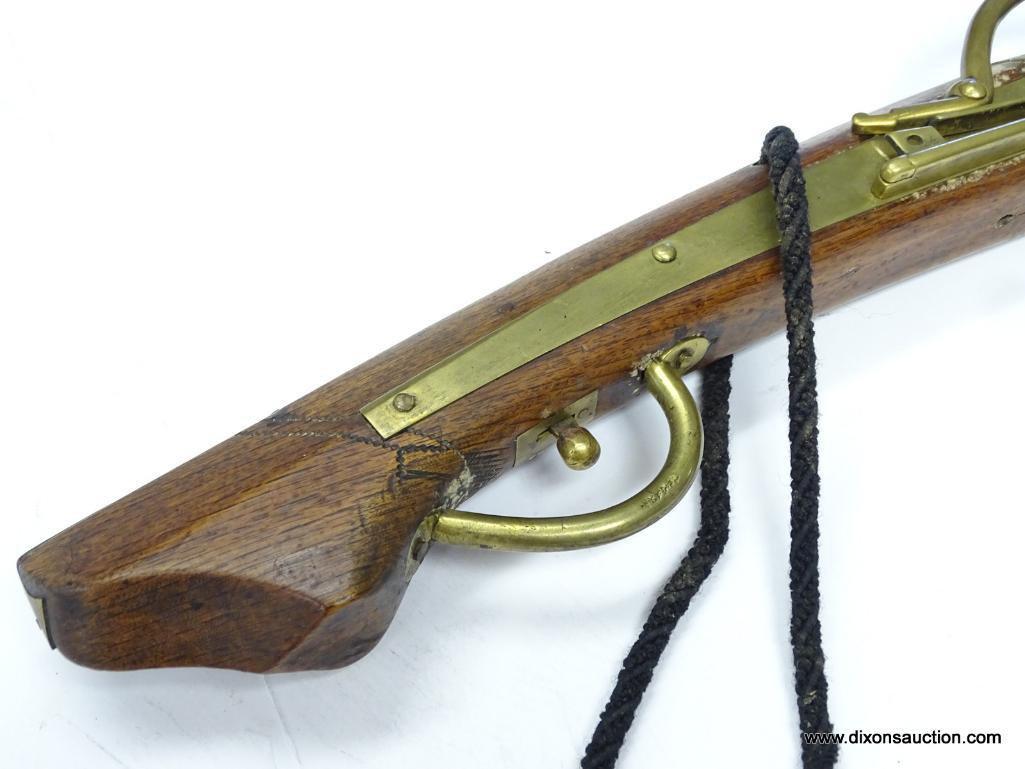 (SC) JAPANESE FLINTLOCK. "STAGECOACH TYPE GUN." MATCHLOCK. CUT-OFF STOCK. BRASS HARDWARE. SIGNED IN