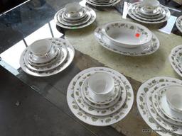 5 PIECE PLACE SETTING FOR 8 OF NORITAKE CHINA IN THE VINEYARD PATTERN. NO SIGHTED DAMAGE: 8 DINNER