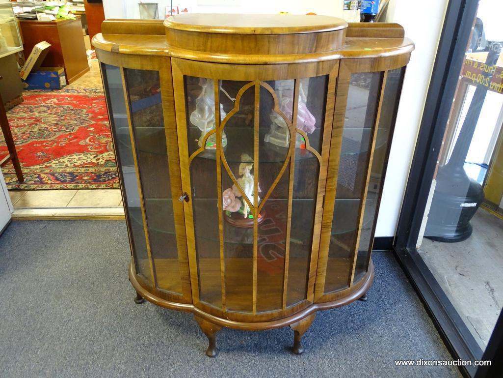 (SEC A) VINTAGE MAHOGANY QUEEN ANNE BOWFRONT AND BOWSIDE CURIO CABINET: 41"x16"x49". HAS 1 MINOR