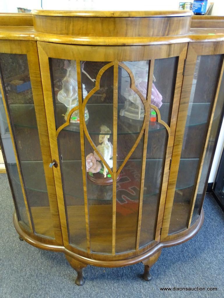 (SEC A) VINTAGE MAHOGANY QUEEN ANNE BOWFRONT AND BOWSIDE CURIO CABINET: 41"x16"x49". HAS 1 MINOR