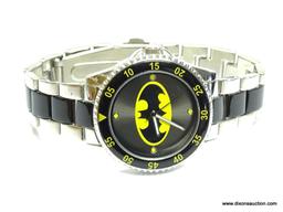 Like New Batman Wristwatch. Sharp looking watch! Copyright DC Comics. Will fit up to a 7.5" wrist.