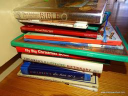 (FR) CHILDREN'S BOOKS: 2 CHILDREN'S DICTIONARIES. CHILDREN'S ILLUSTRATED BIBLE. CHILDREN'S CHRISTMAS