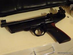 (FR) HURRICANE BEEMAN'S PRECISION AIR GUN (PELLET GUN) WITH ROSEWOOD HANDLE. HAS CASE AND PELLETS