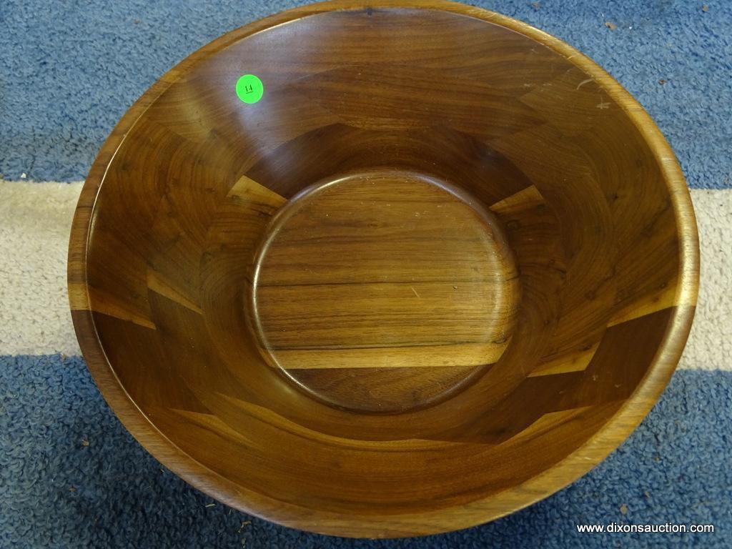 (ROW 1) SOLID AMERICAN WALNUT SALAD SERVING BOWL: 14" DIA.