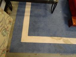 (ROW 1) BLUE AND WHITE GEOMETRIC PATTERN RUG: 10'x10'