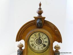 MASCOTS MANTLE CLOCK 8 DAY WITH TIME, STRIKE AND ALARM. VERY NICE WITH LEVEL IN THE BASE. RETAIL