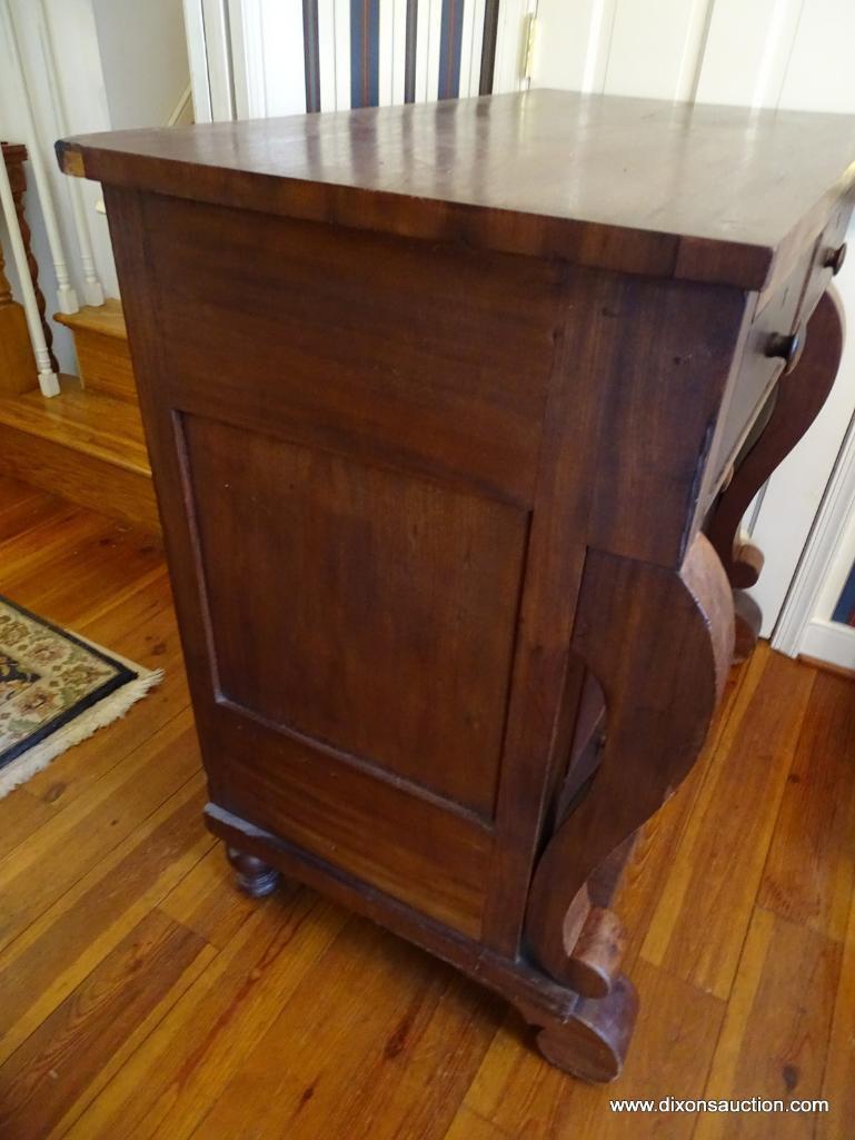 (KIT) ANTIQUE EMPIRE 2 OVER 3 DRAWER CHEST WITH SCROLL LEGS. THIS PIECE IS IN EXCELLENT CONDITION