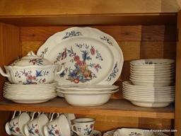 (KIT) 70 PIECES OF WEDGWOOD CHINA IN THE "POTPOURRI" PATTERN: 11 DINNER PLATES. 17 DESSERT PLATES. 8