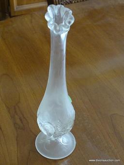 (DR) FENTON GLASS BUD VASE DECORATED WITH A STRAWBERRY PATTERN: 2.75"x10". INCLUDES A LEONARD SILVER