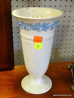 (A1) VINTAGE WEDGEWOOD VASE 8.5'' TALL