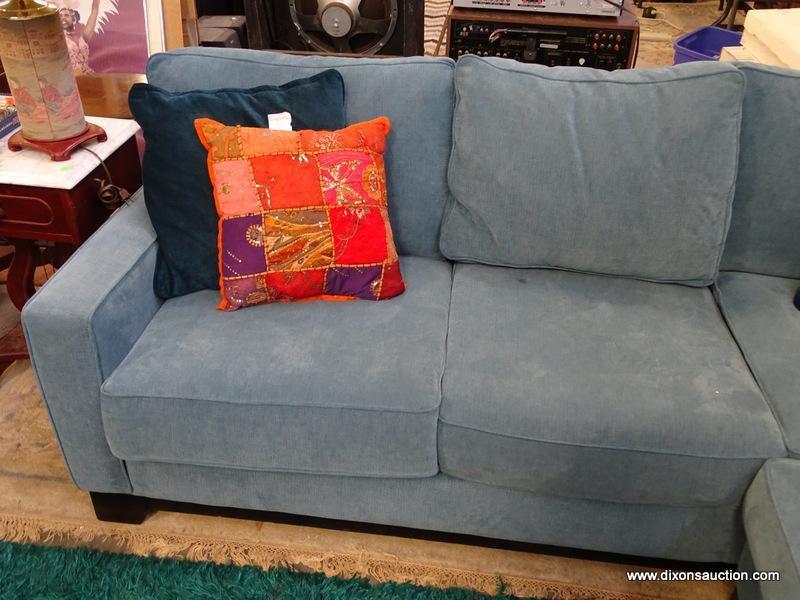 (FURNITURE ROW 1) BLUE UPHOLSTERED SECTIONAL SOFA WITH 5 DECORATIVE PILLOWS: 92"x93"x28"